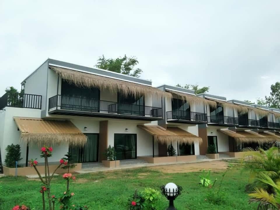 Suwi Coco Ville Resort Ubon Ratchathani Εξωτερικό φωτογραφία